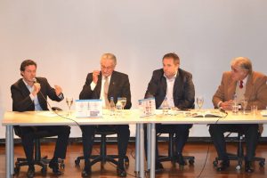 CAFYDMA entrega certificados a alumnos de cursos de capacitacion gratuita