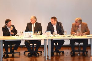 CAFYDMA entrega certificados a alumnos de cursos de capacitacion gratuita