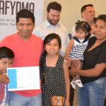 Entrega de certificados de aprobación de cursos en sede Cañitas de CAFYDMA